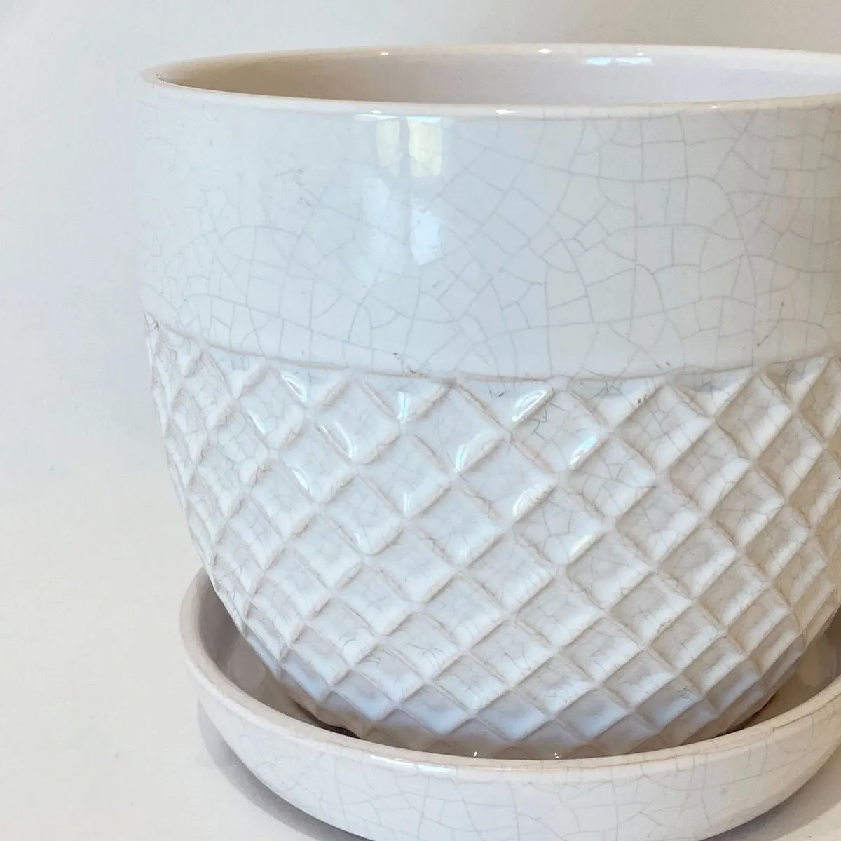 6 inch White Acorn Bell Ceramic Planter