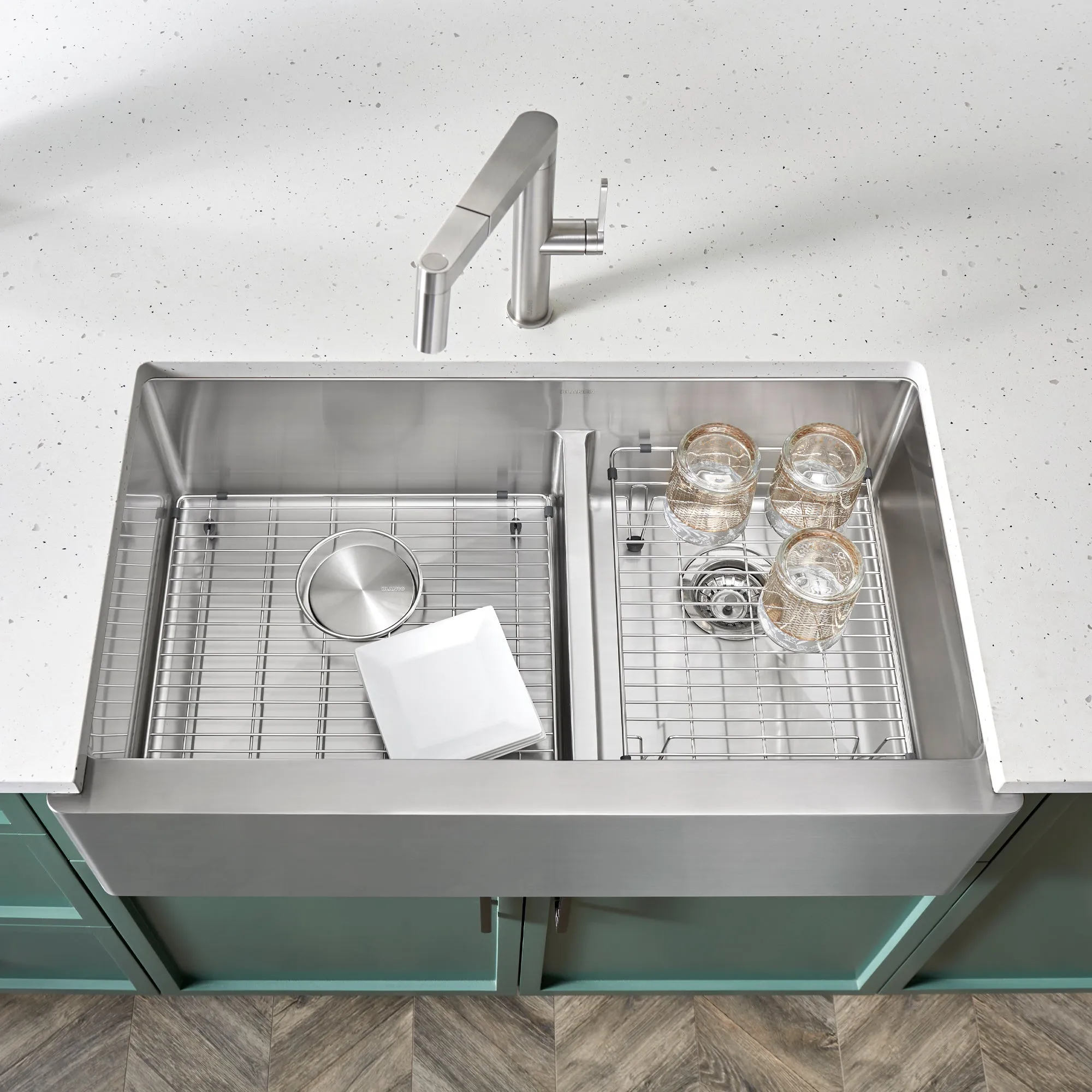 BLANCO 33" Small Radius Stainless Steel Low Divide 60/40 Farmhouse Sink