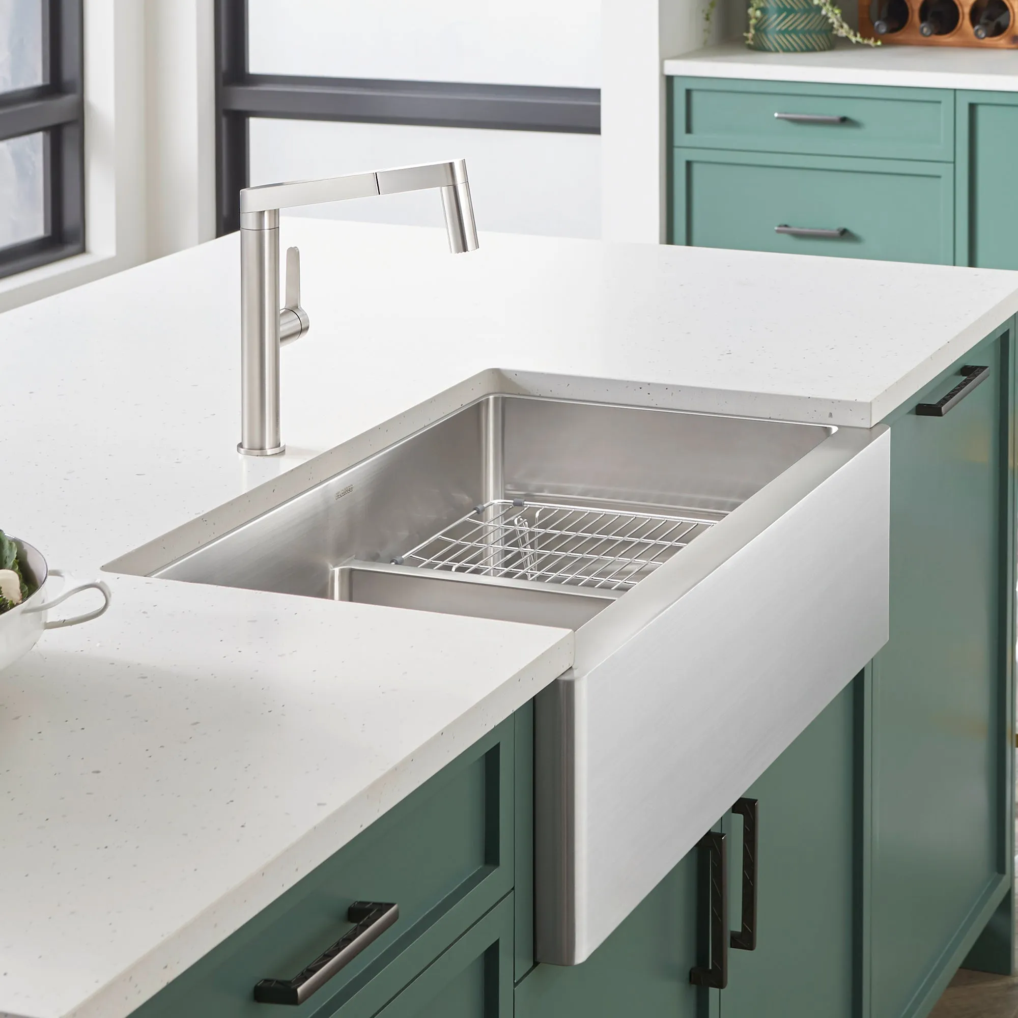 BLANCO 33" Small Radius Stainless Steel Low Divide 60/40 Farmhouse Sink