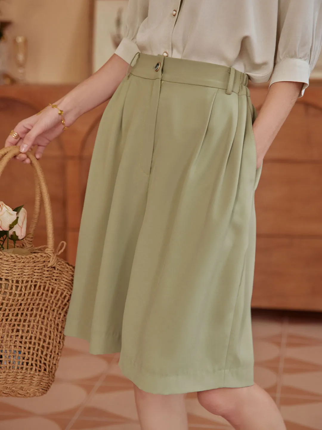 Daiki Chiffon Straight Shorts