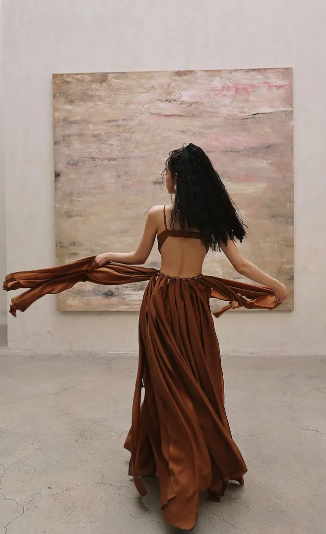 DOLLY Elegant Brown Halter Neck Loose High Waist Pleated Resort Dress-VEe