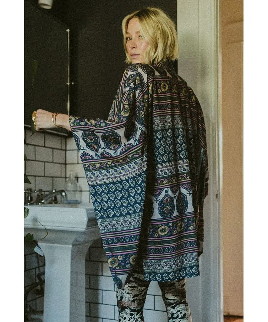 The Lady Kimono Steel Dandelion Stripe